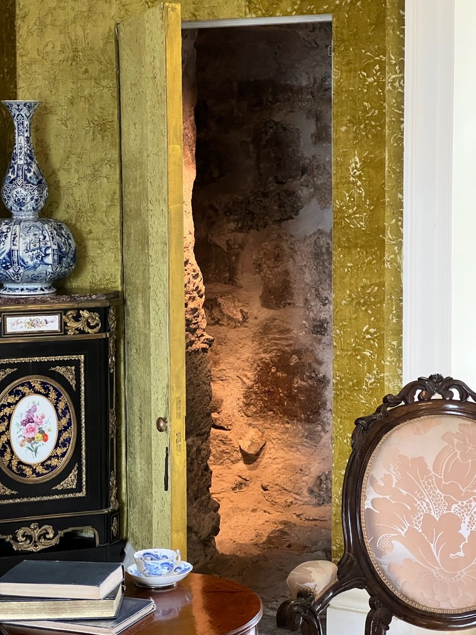 And behind the secret door, is the stair case used by servants from the medieval kitchen.