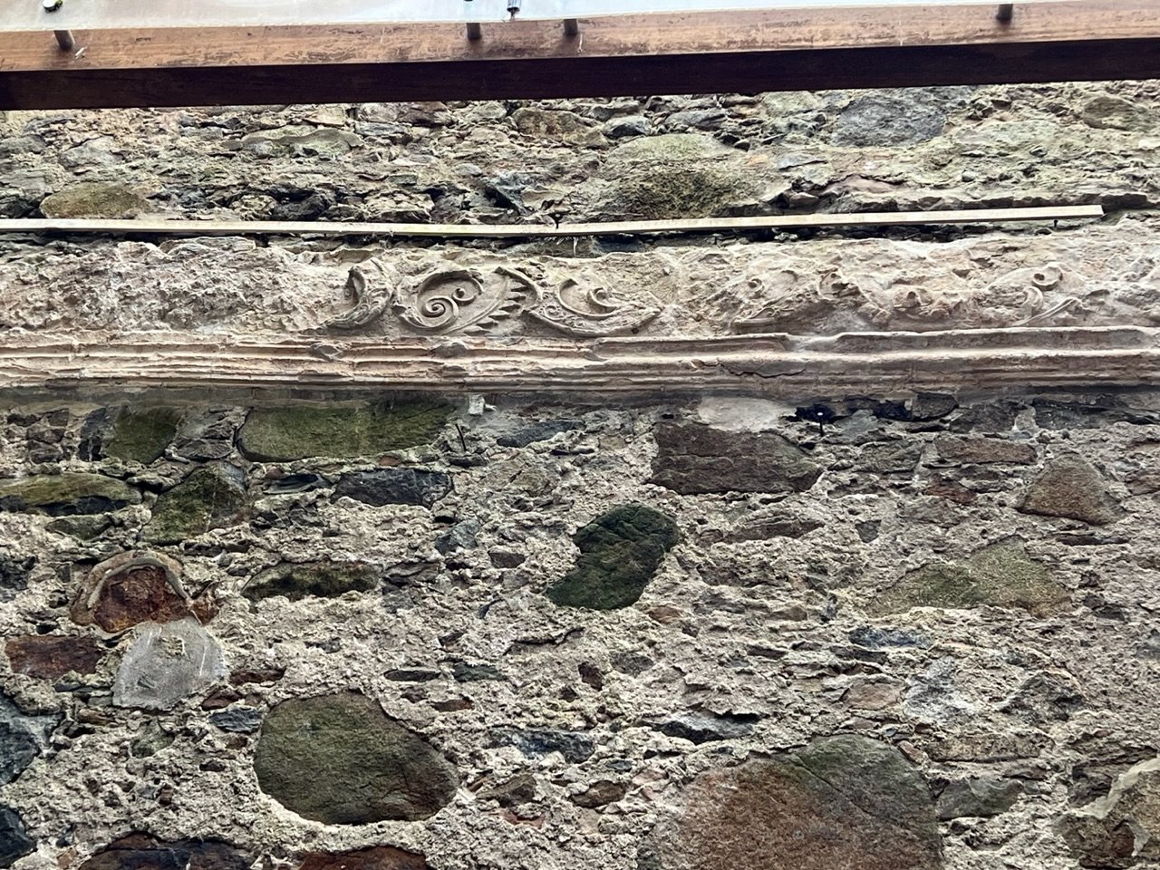 Huntly Castle - stone decoration that once ran around the room
