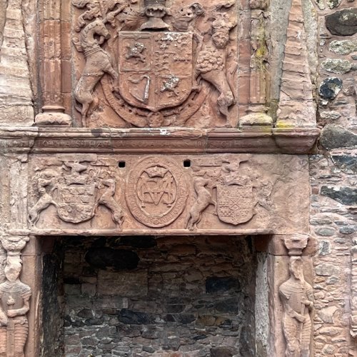 Huntly Castle - nice fireplace