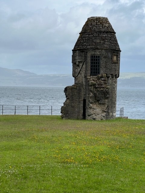 I think this was a guard house at the slip at Newark Castle