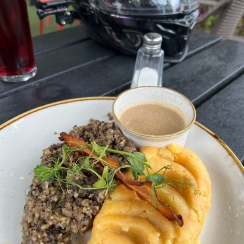 Haggis wasn't as bad as I thought it could be, I was imagining it be like corned beef hash